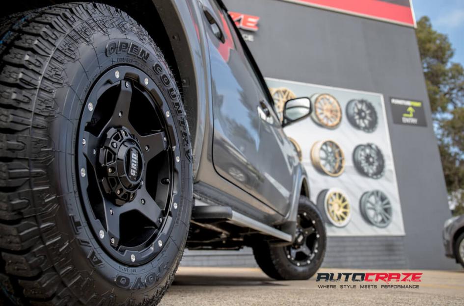 MITSUBISHI TRITON GD04 MATTE BLACK